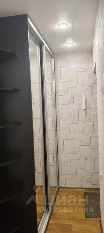 2-к кв. Омская область, Омск просп. Мира, 36 (43.5 м) - Фото 2