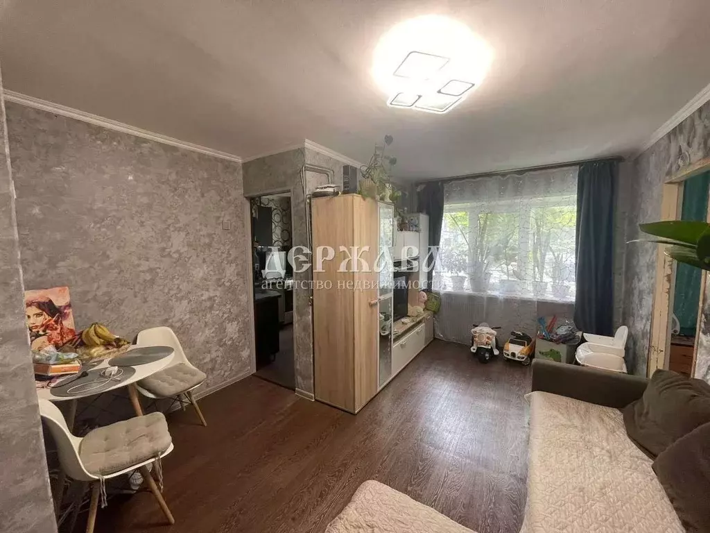 2-к кв. Белгородская область, Старый Оскол Горняк мкр, 34 (44.0 м) - Фото 0
