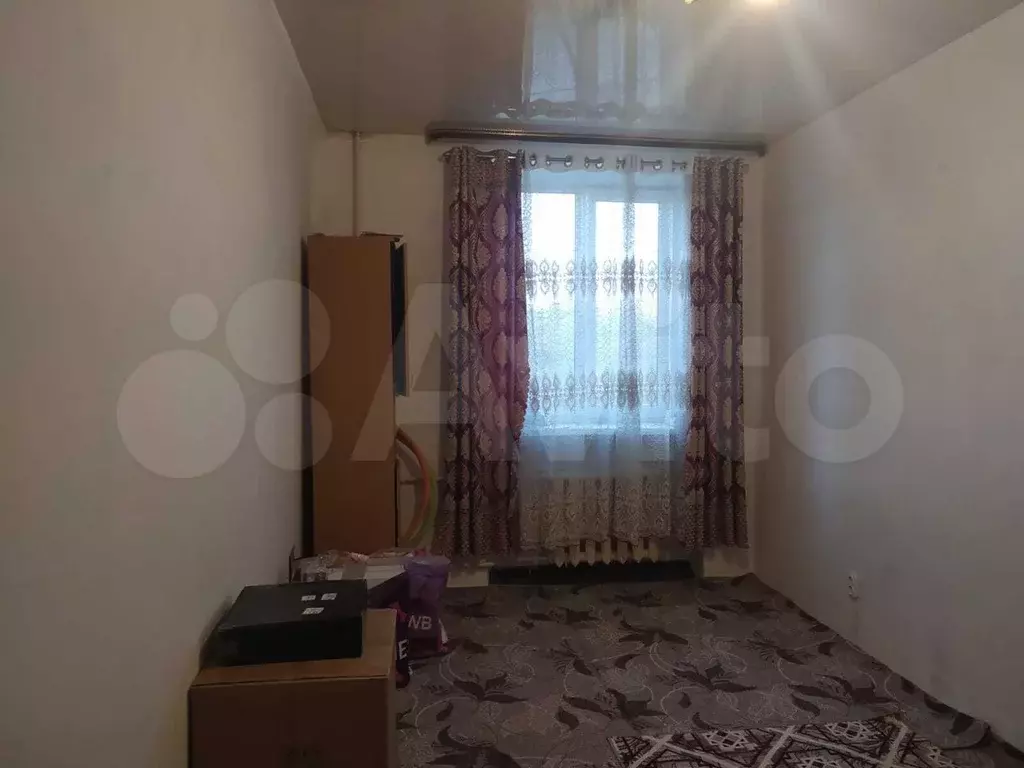 Комната 27,6 м в 3-к., 3/3 эт. - Фото 0