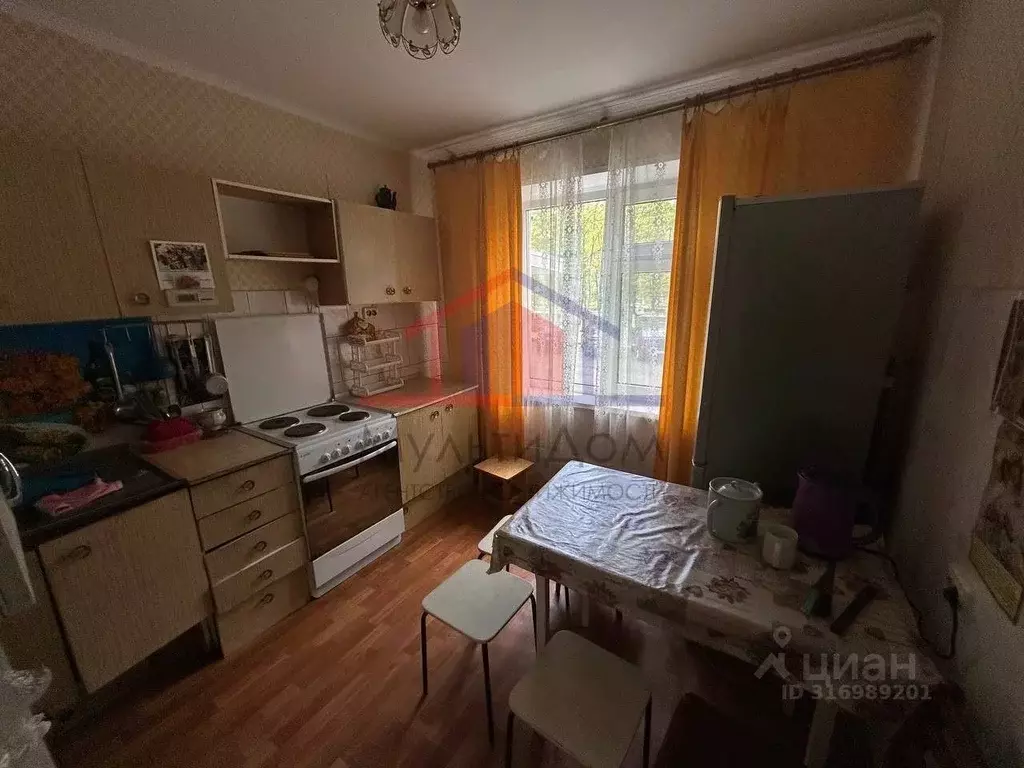 3-к кв. Белгородская область, Старый Оскол Жукова мкр, 19 (60.0 м) - Фото 0