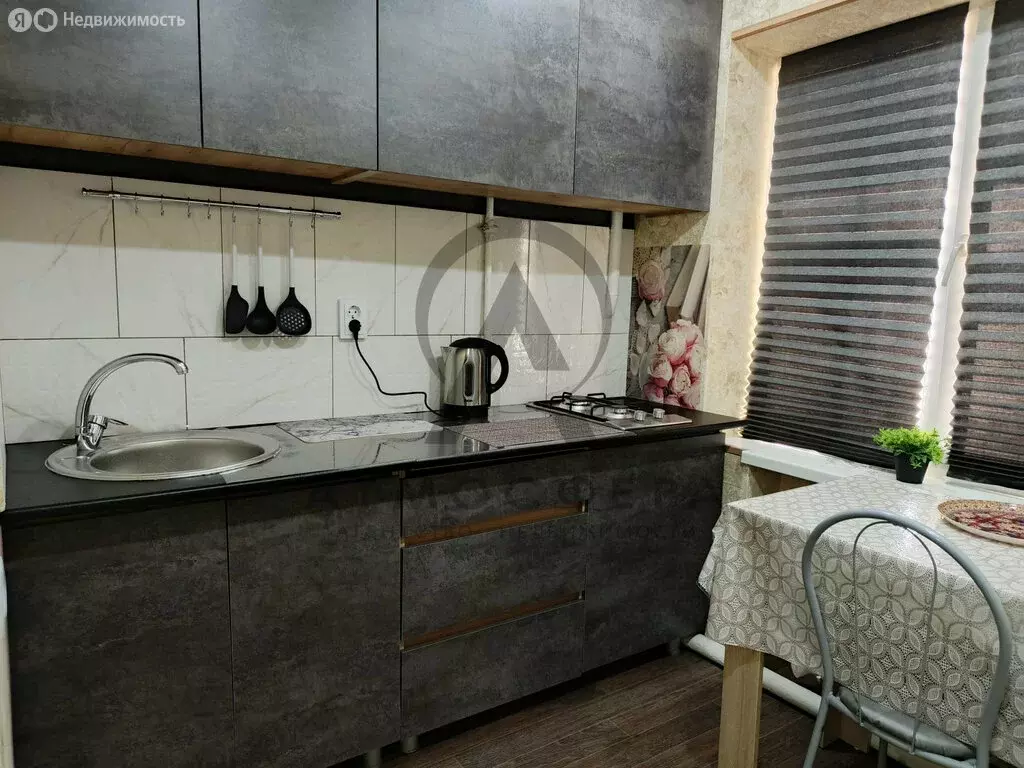 2-комнатная квартира: Новомихайловский, улица Мира, 84 (48 м) - Фото 0