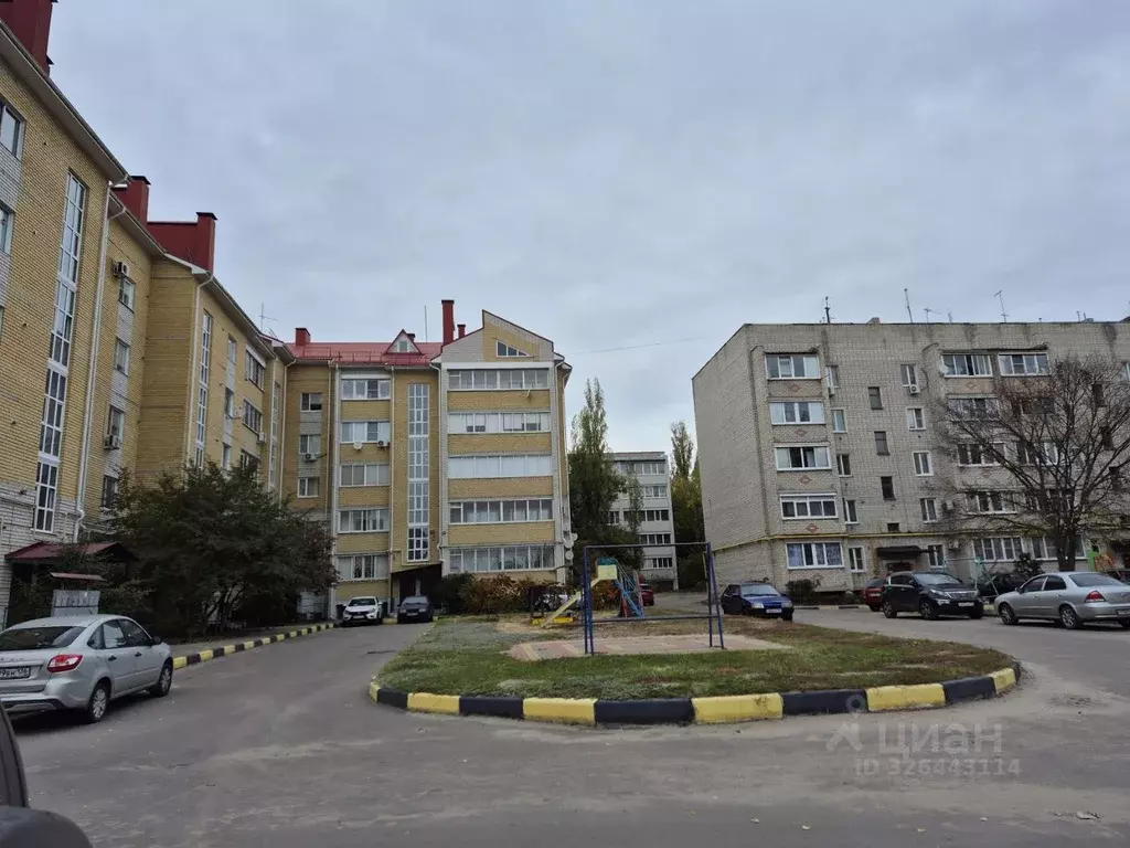 3-к кв. Воронежская область, Лиски просп. Ленина, 41В (87.9 м) - Фото 1