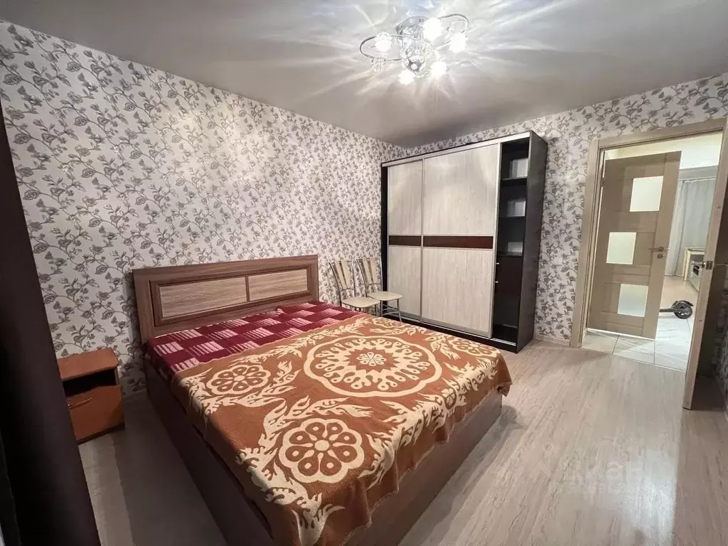 2-к кв. Татарстан, Казань ул. Зур Урам, 1К (56.0 м) - Фото 1