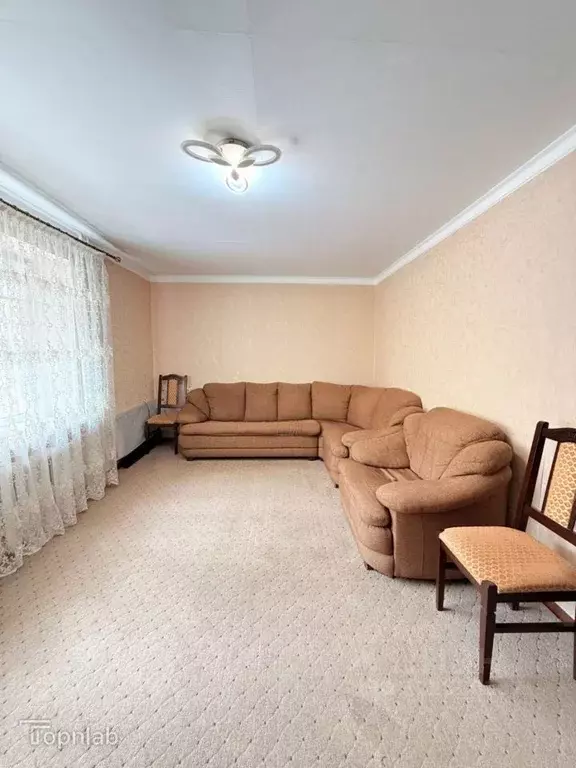 2-к кв. Кабардино-Балкария, Нальчик ул. Тарчокова (75.0 м) - Фото 1