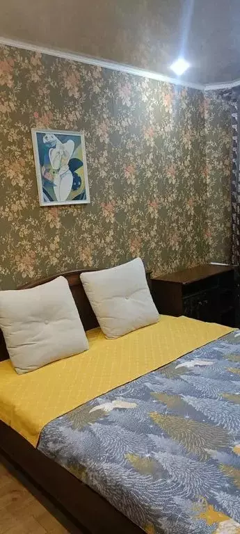 2-к кв. Волгоградская область, Волгоград бул. 30-летия Победы, 33 ... - Фото 0