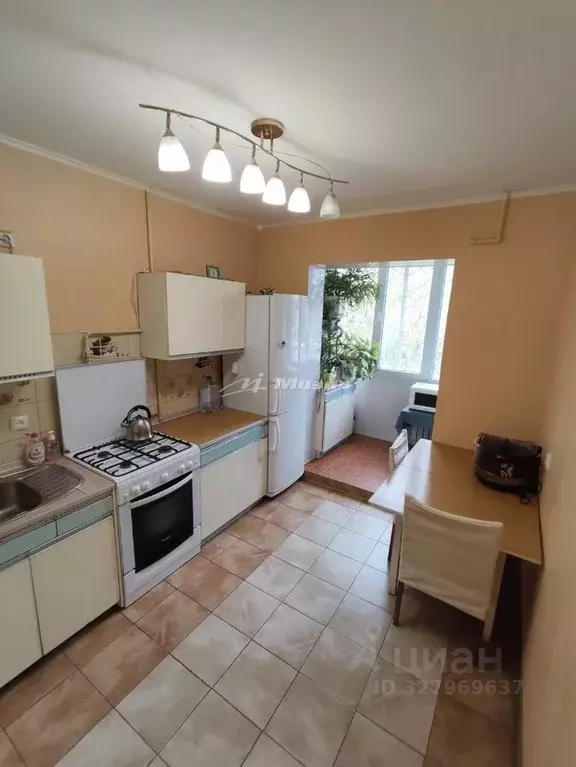 3-к кв. Крым, Симферополь ул. Куйбышева, 15 (65.7 м) - Фото 1