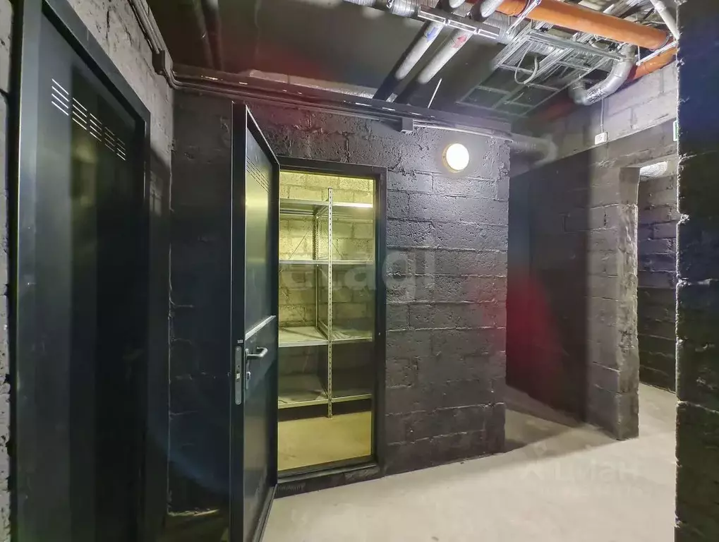 Склад в Тюменская область, Тюмень ул. Газовиков, 38 (4 м) - Фото 1