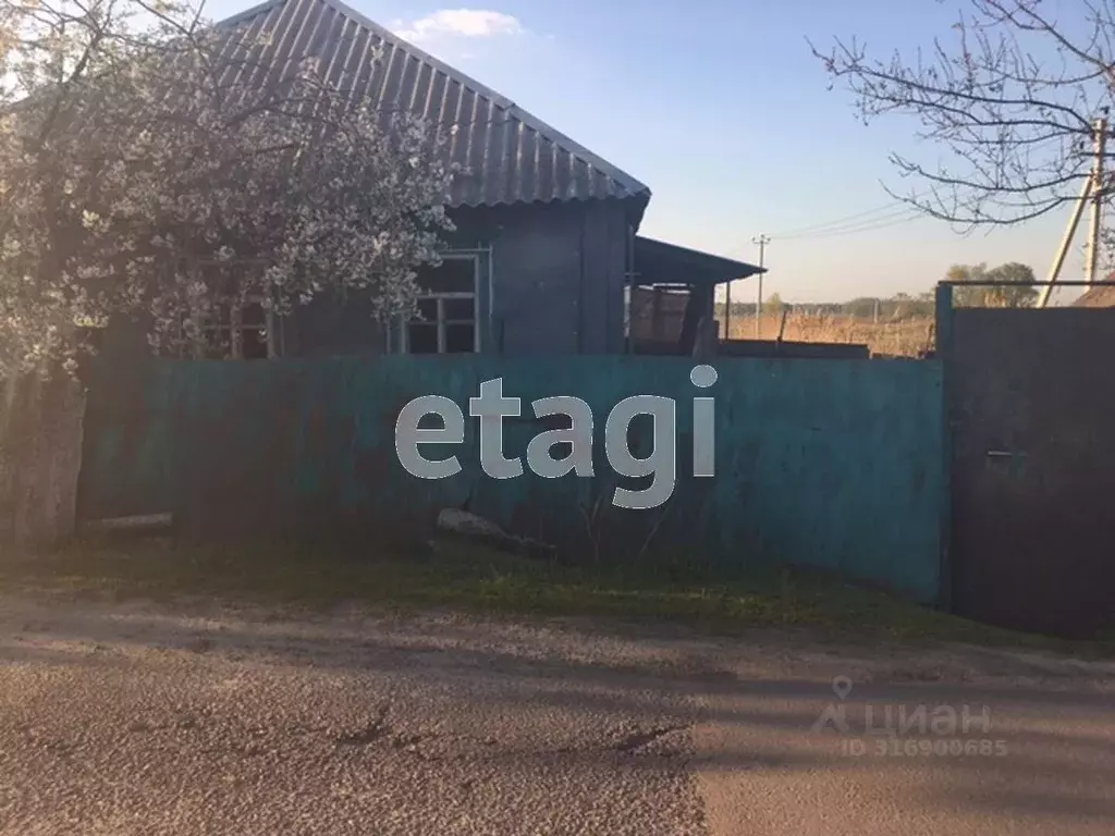 Дом в Белгородская область, Валуйский муниципальный округ, с. Шелаево ... - Фото 0