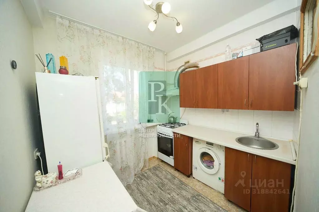 1-к кв. Севастополь ул. Надежды Островской, 13 (30.0 м) - Фото 0