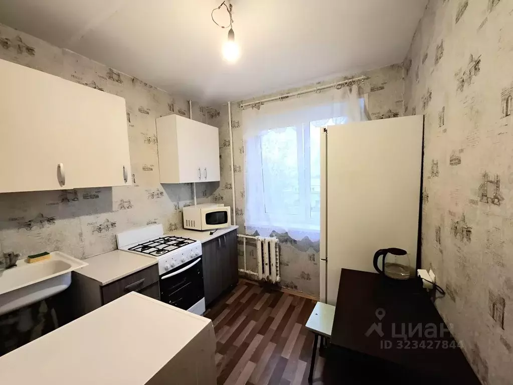 1-к кв. Волгоградская область, Волжский ул. Кирова, 8 (28.8 м) - Фото 1