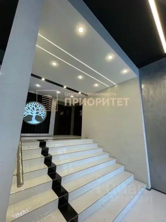 2-к кв. Саха (Якутия), Якутск ул. Пекарского, 5/1 (56.52 м) - Фото 0