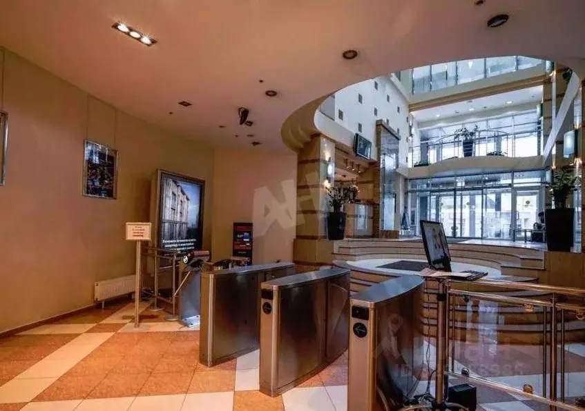 Помещение свободного назначения в Москва Брянская ул., 5 (400 м) - Фото 1