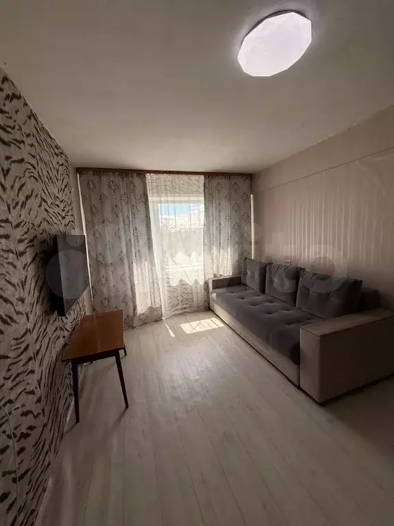 1-к. квартира, 30 м, 5/5 эт. - Фото 0