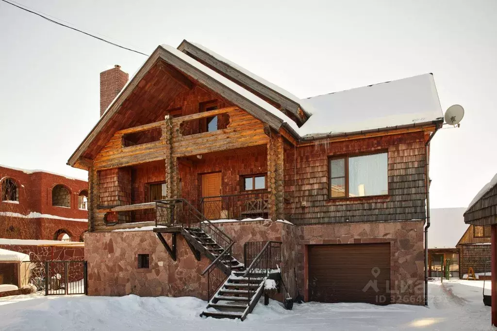 Дом в Челябинская область, Челябинск Фиалковая ул., 7 (344 м) - Фото 1