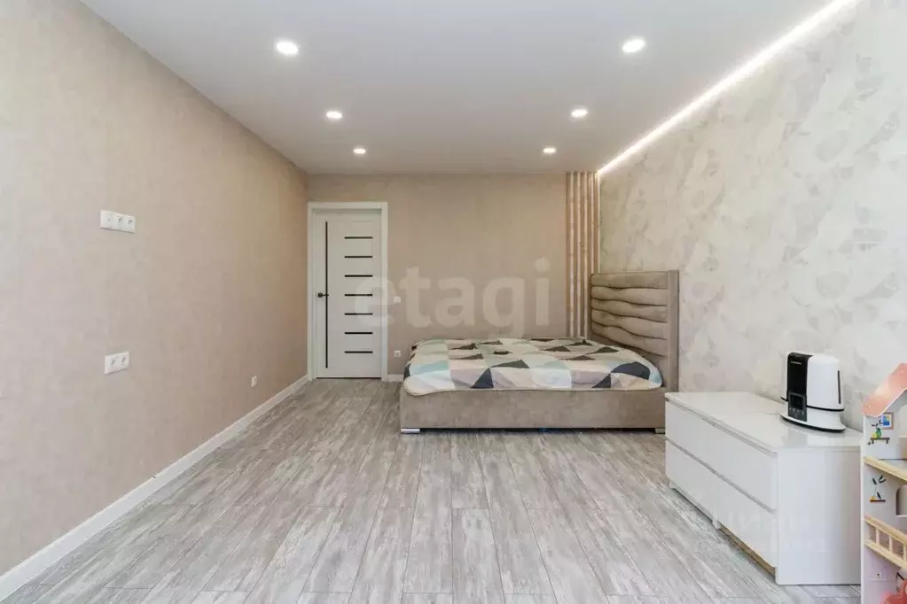 1-к кв. Тюменская область, Тюмень ул. Федюнинского, 58 (47.3 м) - Фото 1