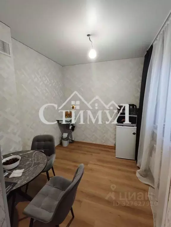 1-к кв. Хакасия, Усть-Абакан рп ул. Урицкого, 4 (33.0 м) - Фото 2