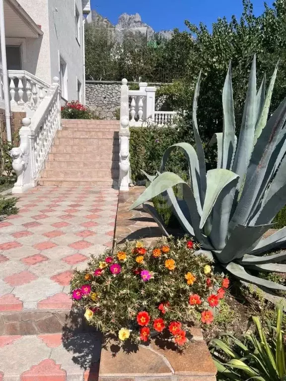 Дом в Крым, Ялта муниципальный округ, Кореиз пгт спуск Мисхорский, 44 ... - Фото 1