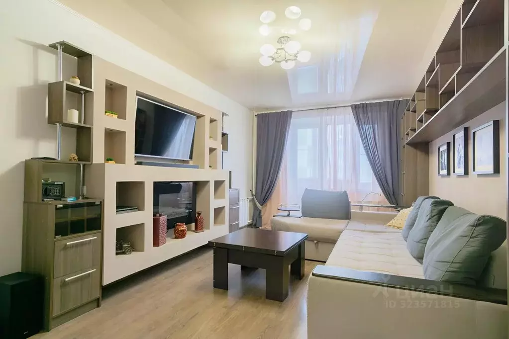 3-к кв. Курская область, Курск просп. Анатолия Дериглазова, 5 (78.9 м) - Фото 1