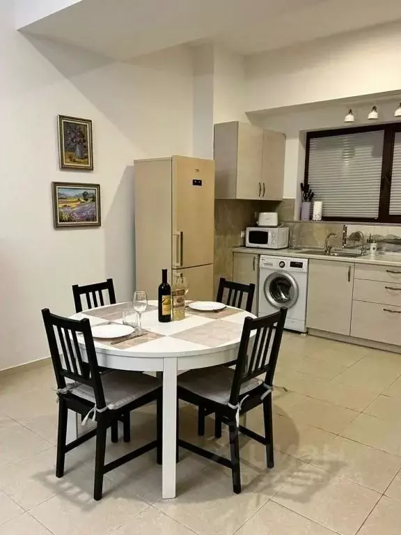 1-к кв. Крым, Алушта аллея Декабристов, 5 (70.0 м) - Фото 2