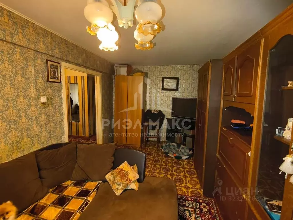 4-к кв. Брянская область, Брянск ул. Горбатова, 6 (72.6 м) - Фото 2