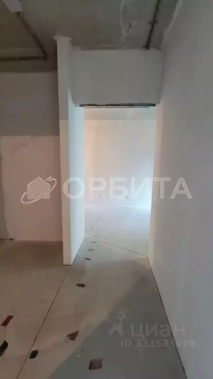 2-к кв. Тюменская область, Тюмень ул. Новоселов, 100 (54.7 м) - Фото 1