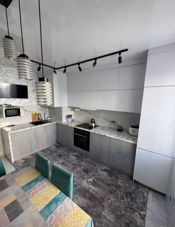 3-к кв. Омская область, Омск ул. Дмитриева, 1/3 (62.0 м) - Фото 1