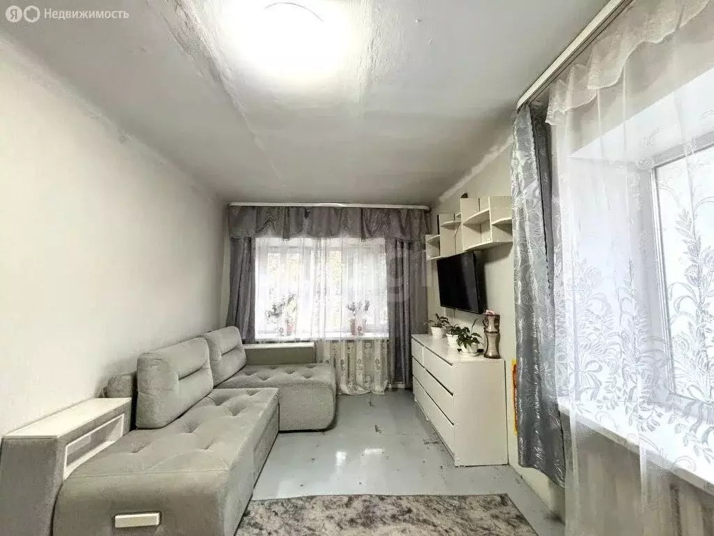 1-комнатная квартира: Киров, улица Труда, 74 (32.9 м) - Фото 0