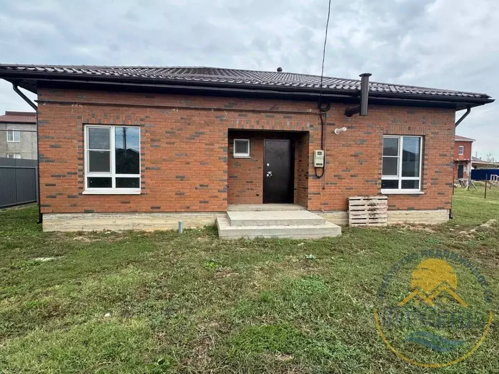 Дом в Краснодарский край, Темрюкский район, пос. Сенной ул. Ленина, 52 ... - Фото 1