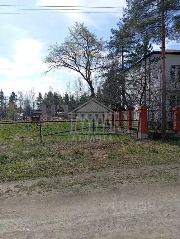 Участок в Ленинградская область, Тосненский район, Красный Бор ... - Фото 1