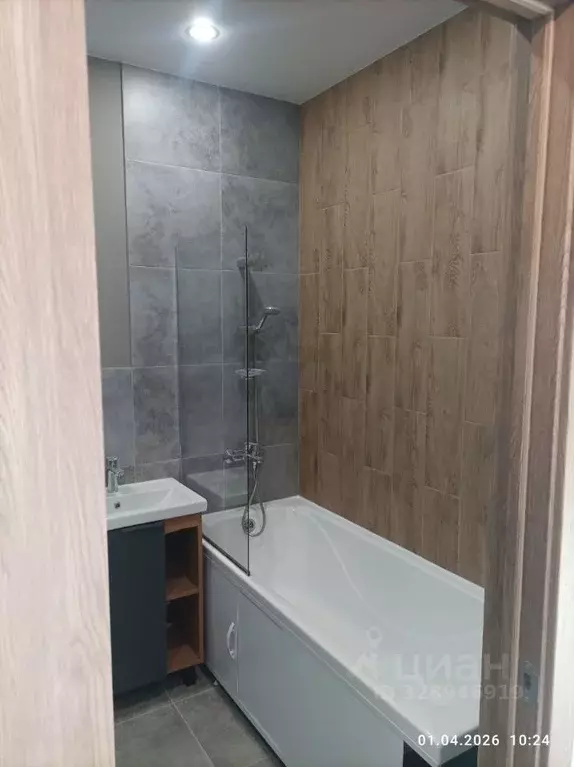 1-к кв. Удмуртия, Ижевск Воткинское ш., 61А (37.0 м) - Фото 2