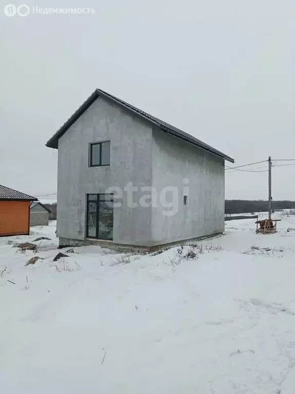 Дом в муниципальное образование Саратов, деревня Долгий Буерак, 2-й ... - Фото 1