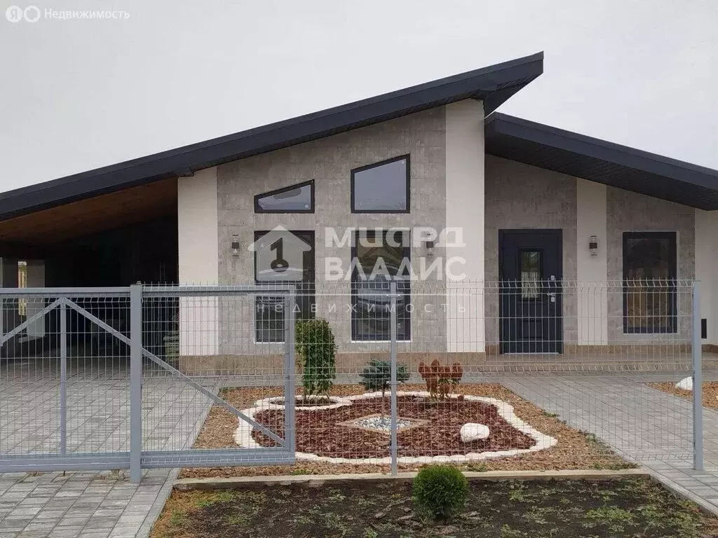 Дом в Омский район, село Троицкое (110 м) - Фото 1