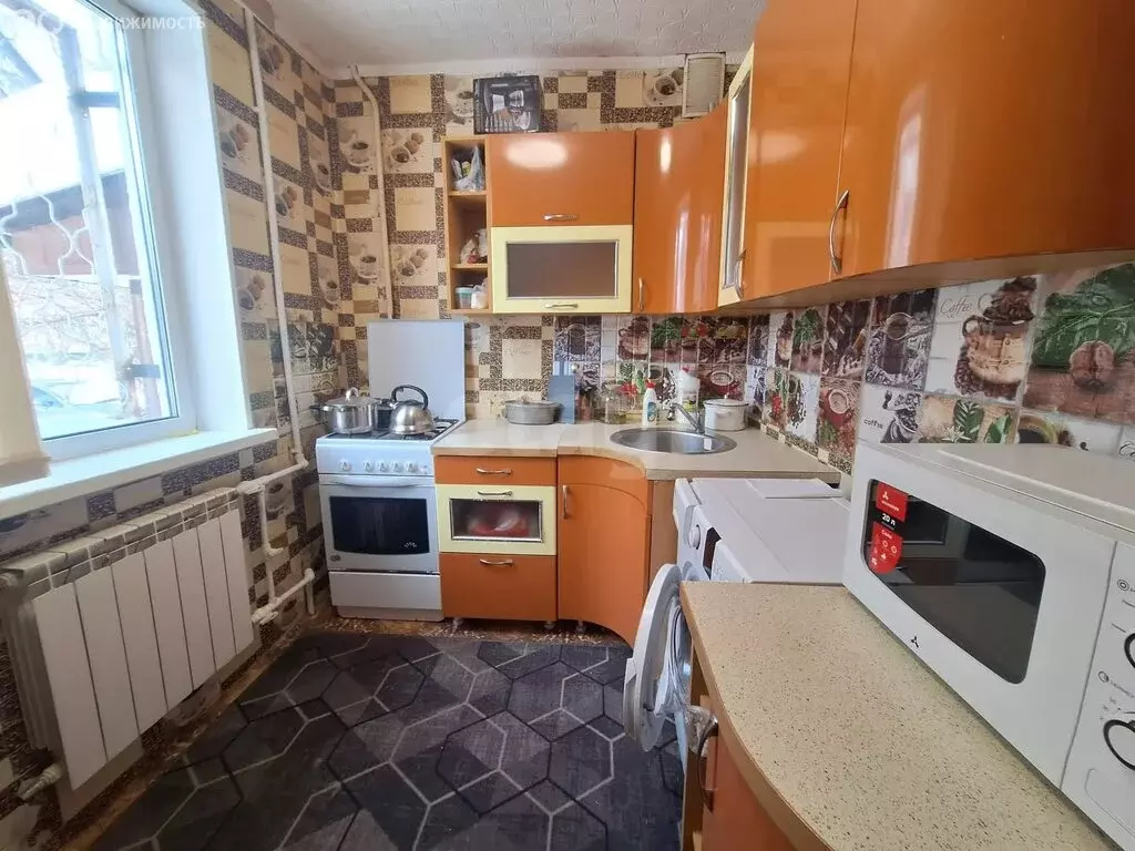 3-комнатная квартира: Нижний Тагил, Ленинградский проспект, 46 (58.2 ... - Фото 2