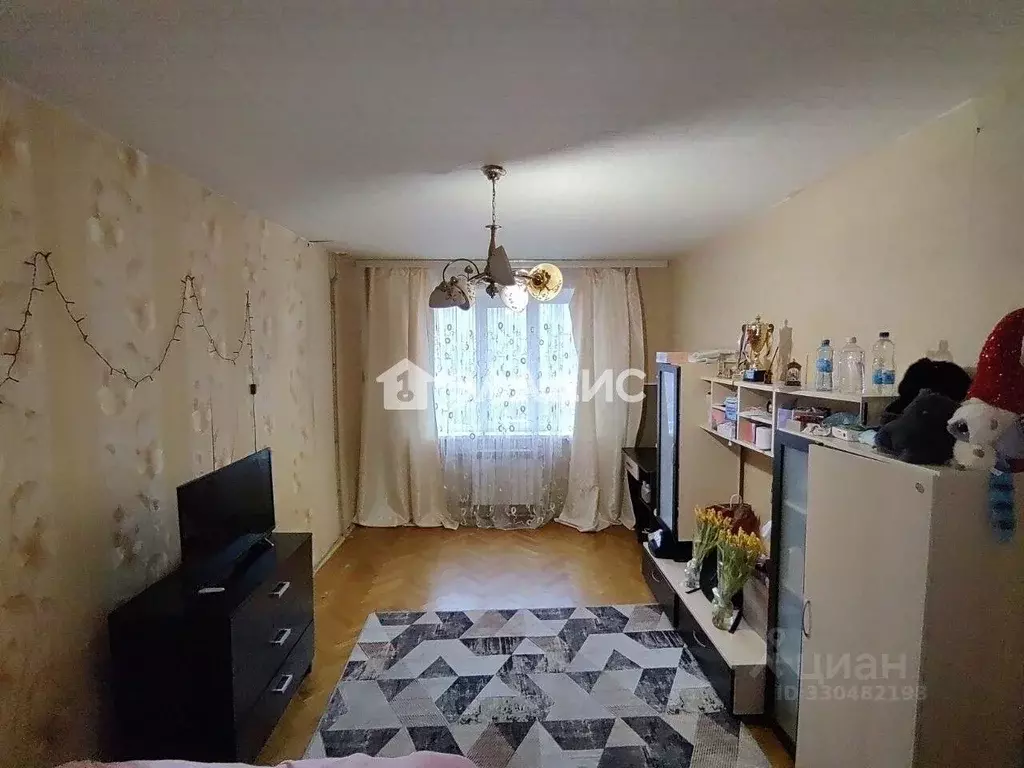 3-к кв. Белгородская область, Белгород ул. Губкина, 13 (61.4 м) - Фото 2