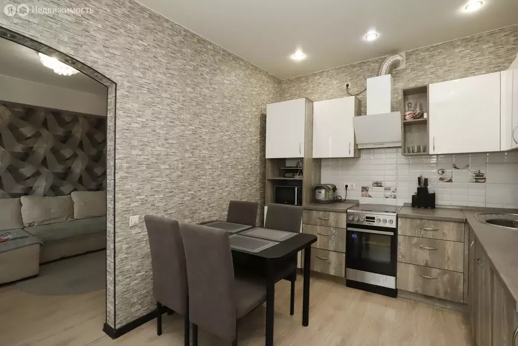 3-комнатная квартира: Иркутск, бульвар Рябикова, 98 (77 м) - Фото 0