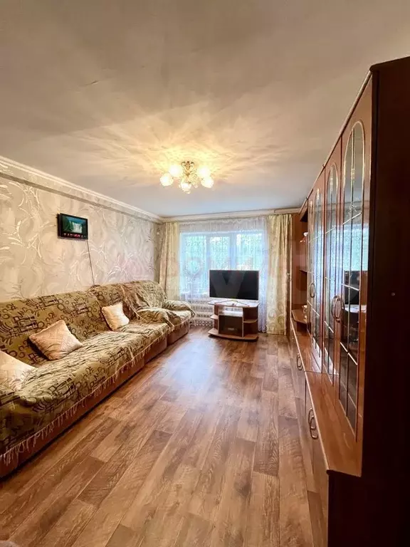 3-к. квартира, 60 м, 1/5 эт. - Фото 0