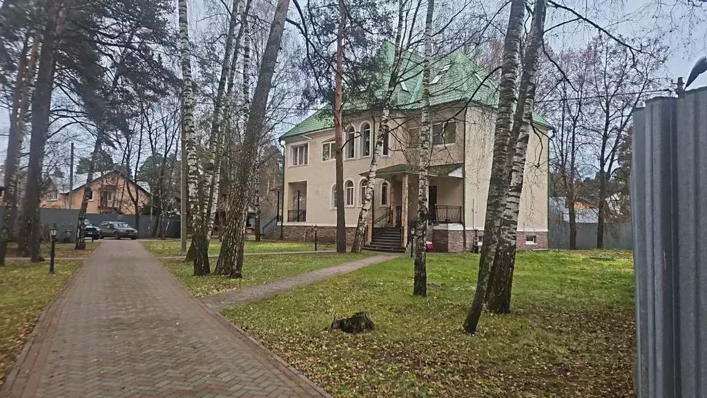 Дом в Московская область, Люберцы городской округ, Малаховка пгт  (600 ... - Фото 1