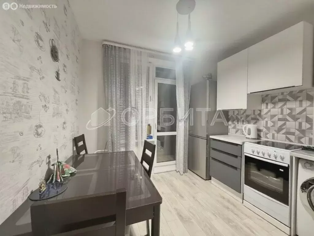 Квартира-студия: Тюмень, улица Тимофея Чаркова, 79 (25 м) - Фото 1