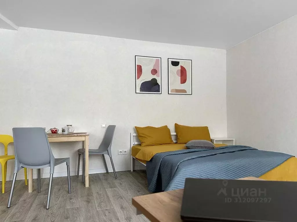 Студия Свердловская область, Екатеринбург ул. Краснолесья, 14к2 (38.0 ... - Фото 1