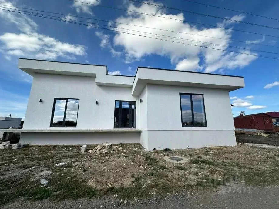 Дом в Крым, Симферопольский район, Трудовское с/пос, пос. Айкаван ул. ... - Фото 1