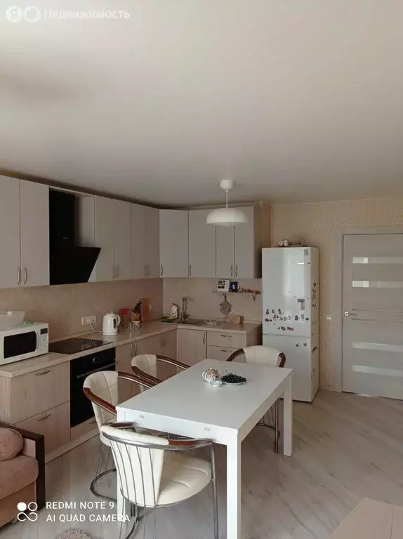 3-комнатная квартира: Краснодар, улица Героя А.А. Аверкиева, 10 (81 м) - Фото 1