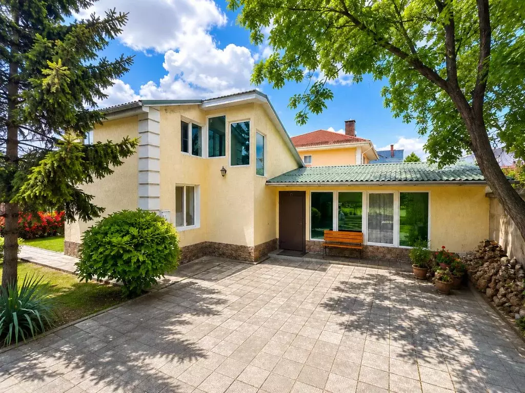 Дом в Крым, Симферопольский район, Молодежное пгт ул. Ореховая, 6 (132 ... - Фото 1