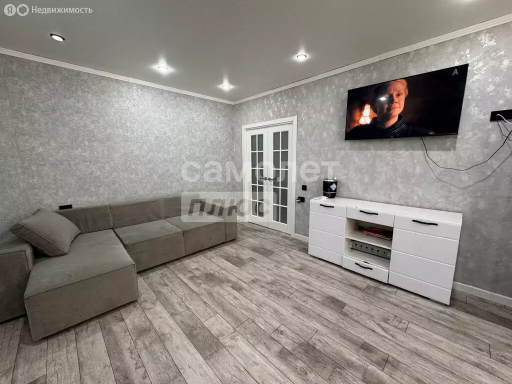 1-комнатная квартира: Астрахань, улица Куликова, 13к2 (43 м) - Фото 0