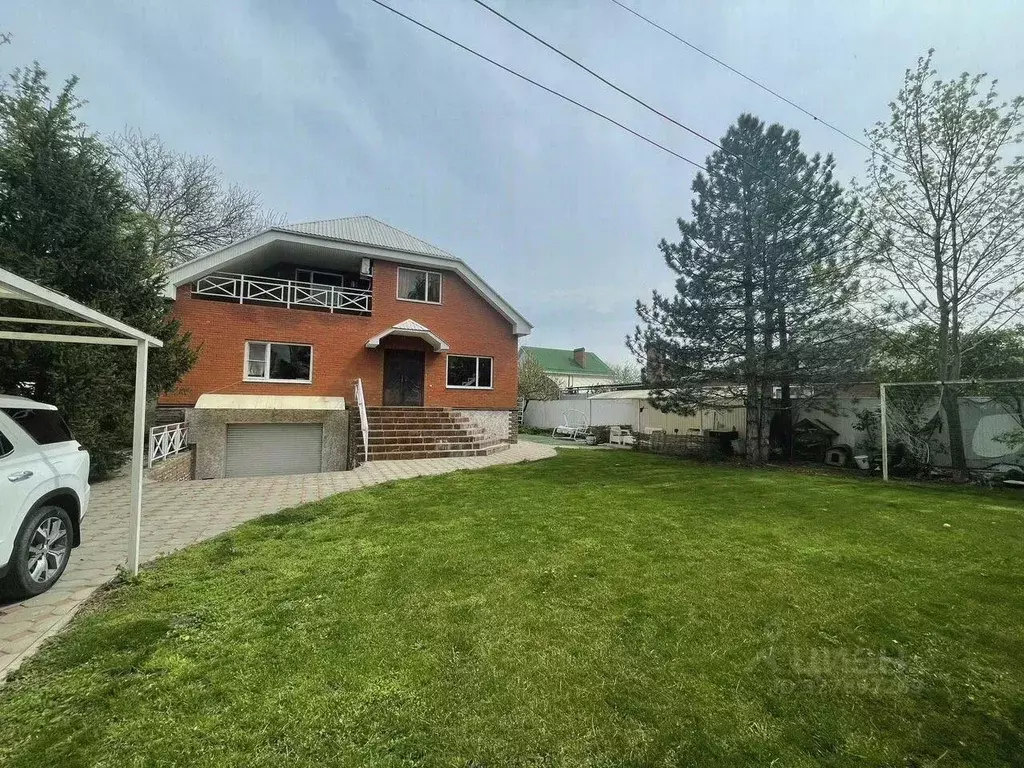 Дом в Краснодарский край, Усть-Лабинск Строительная ул. (334 м) - Фото 1