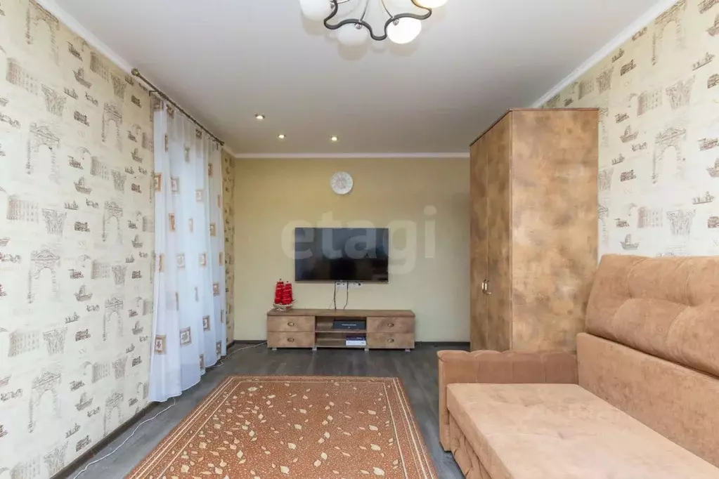 2-к кв. Тюменская область, Тюмень Микрорайон мыс, ул. Маршала ... - Фото 0