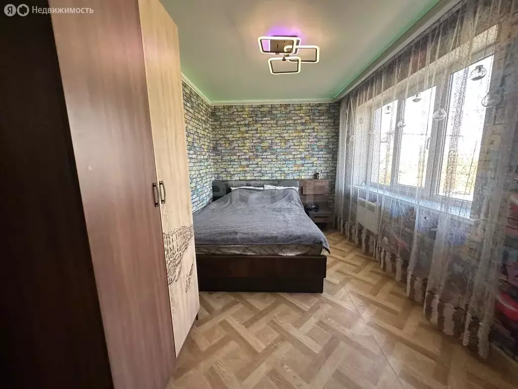 3-комнатная квартира: Октябрьское, улица Тяговая подстанция, 7 (90 м) - Фото 2