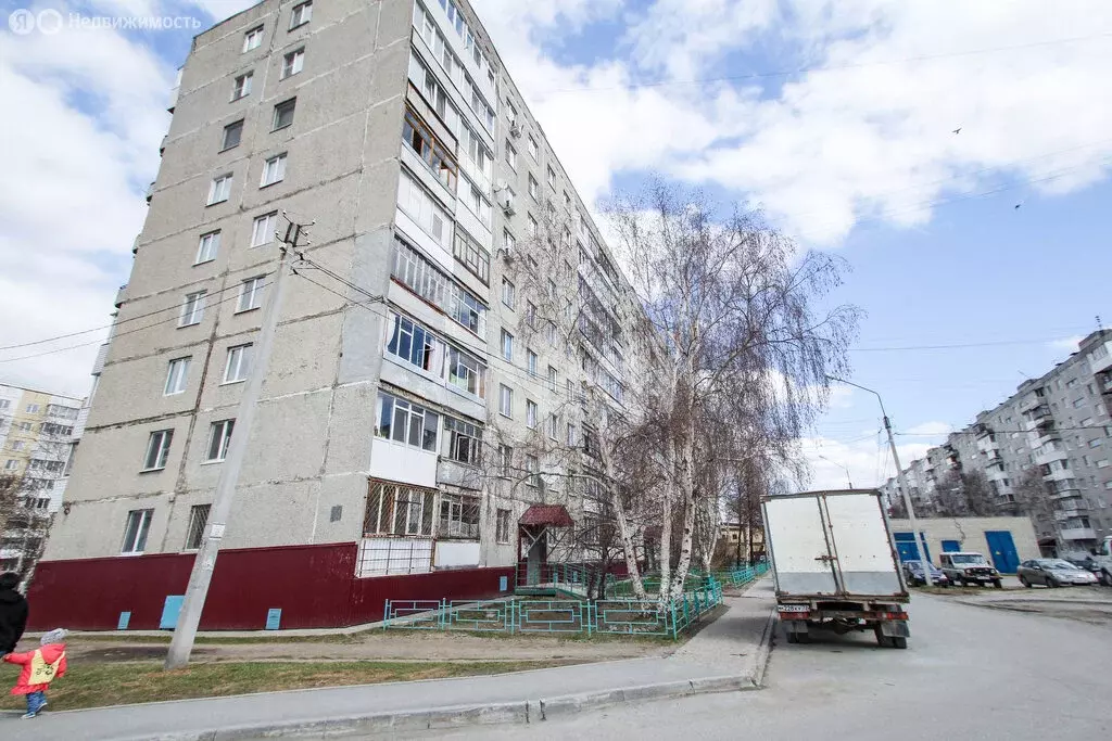 3-комнатная квартира: Тобольск, 7-й микрорайон, 19 (61 м) - Фото 1