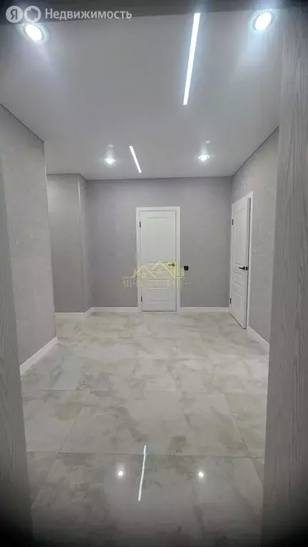 2-комнатная квартира: Владикавказ, улица Билара Кабалоева, 18 (70 м) - Фото 2