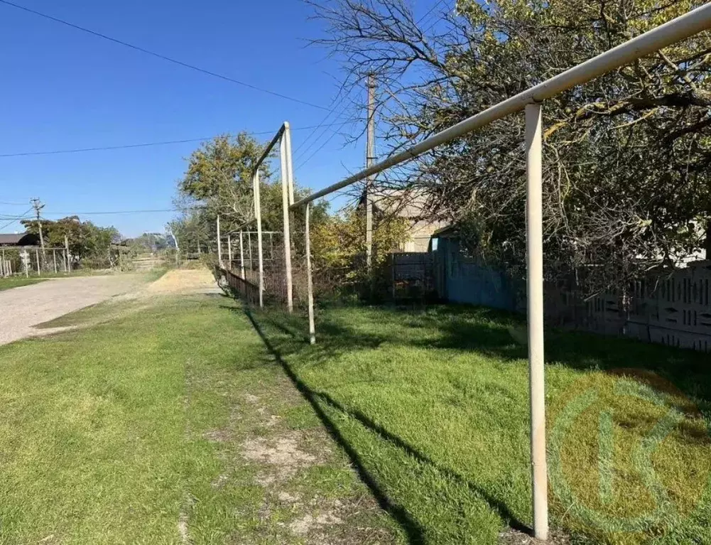 Дом в Крым, Сакский район, с. Молочное ул. Первомайская, 9 (100 м) - Фото 2