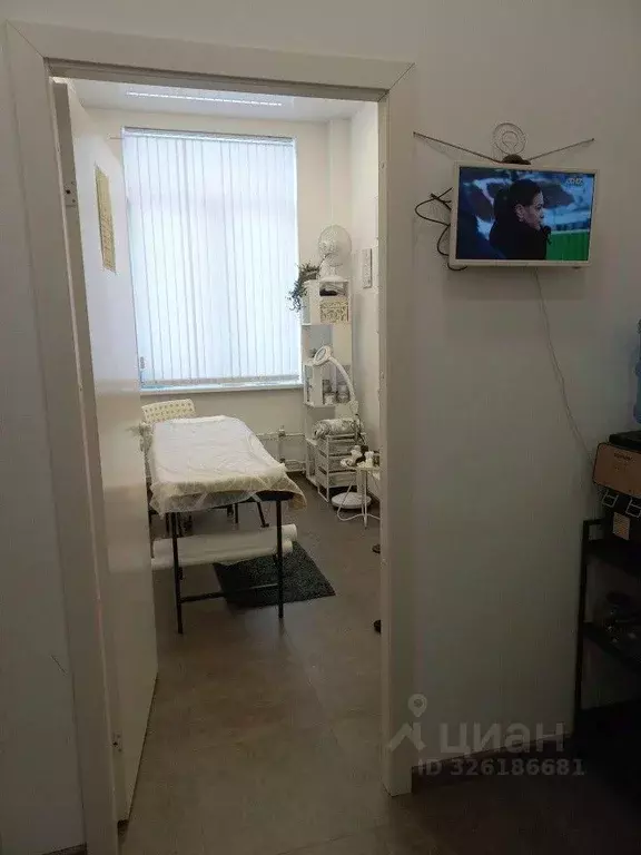 Помещение свободного назначения в Свердловская область, Екатеринбург ... - Фото 2